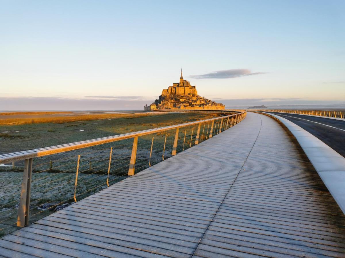 Les Pommiers Du Mont Saint Michel Hotel Beauvoir  Ngoại thất bức ảnh